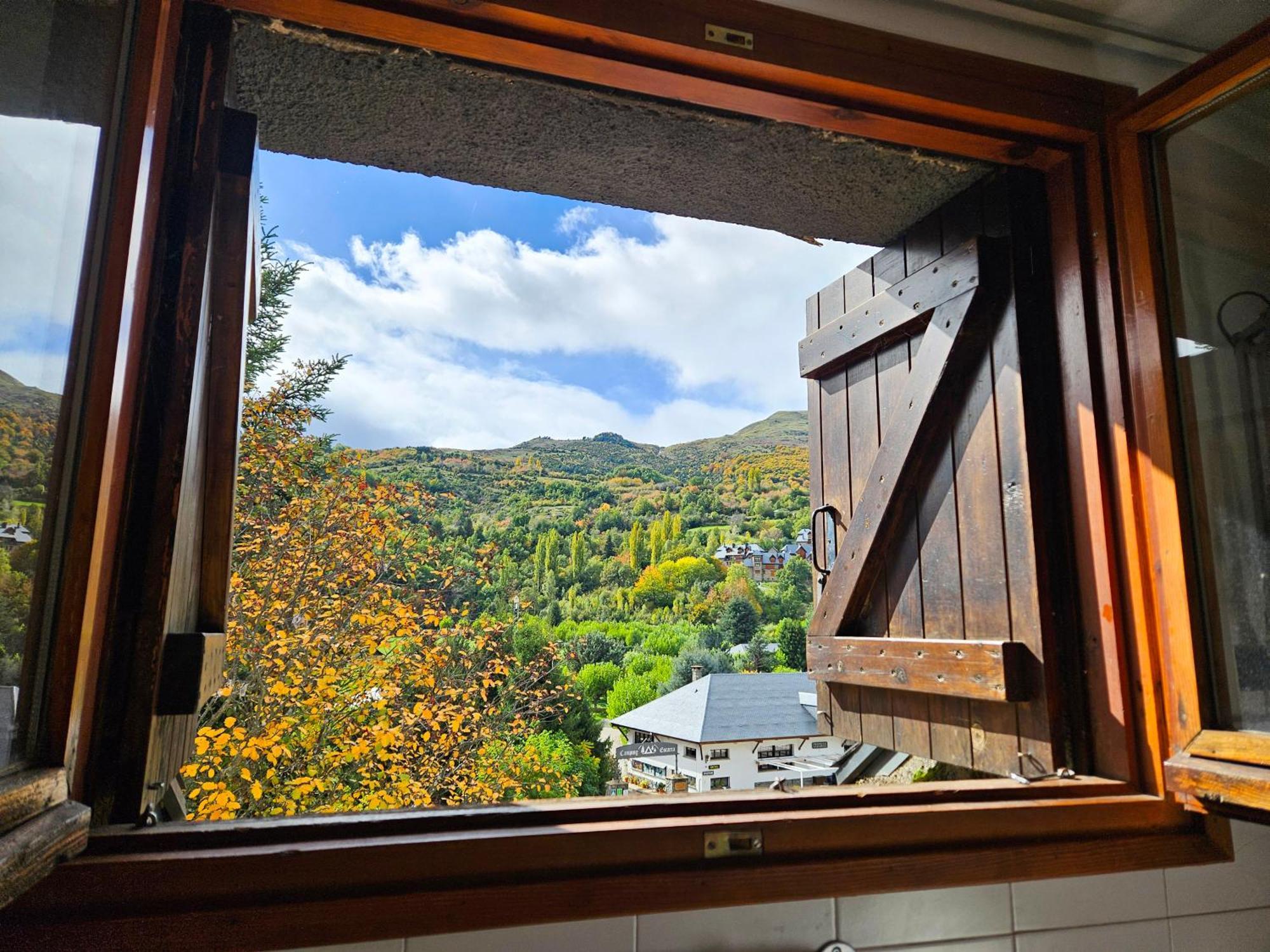 Apartamentos 3000 エスカリリャ エクステリア 写真